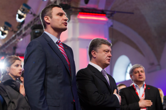 После отказа Кличко от участия в выборах рейтинги выросли у Порошенко и Тимошенко