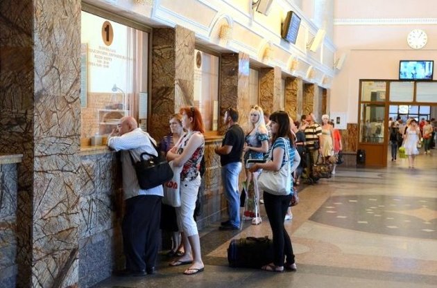 Беларусь с 27 мая приостанавливает продажу билетов на поезда в Украину