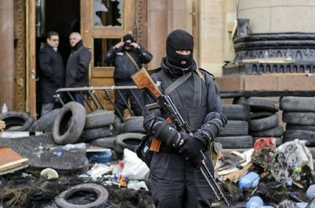 Яценюк призвал захватчиков зданий на востоке освободить их немедленно