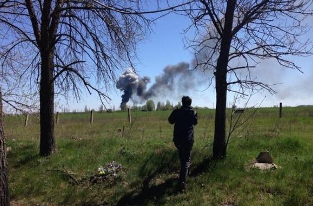 Вертолет Ми-8 взорвался на аэродроме в Краматорске