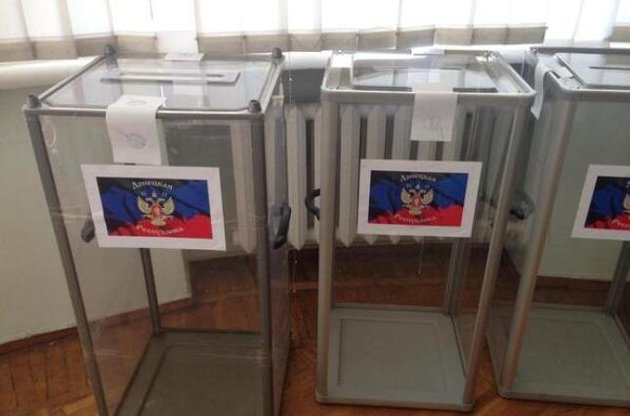 "Референдумы" о статусе регионов начались в Донецкой и Луганской областях