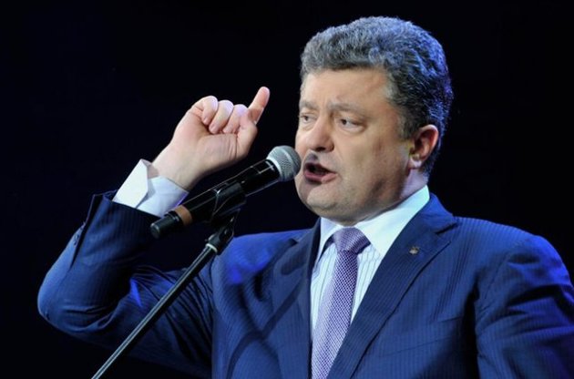 Порошенко объявил о контрнаступлении против террористов на Донбассе