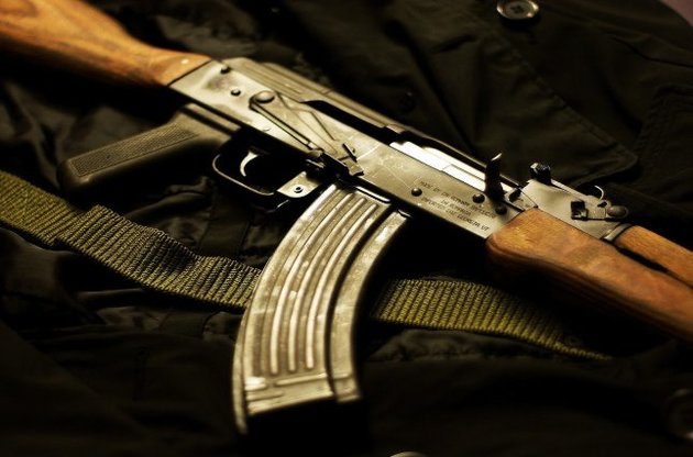 Один человек погиб при обстреле маршрутки в Луганской области