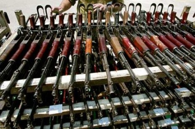 Минобороны на востоке Украины усилило охрану складов с оружием