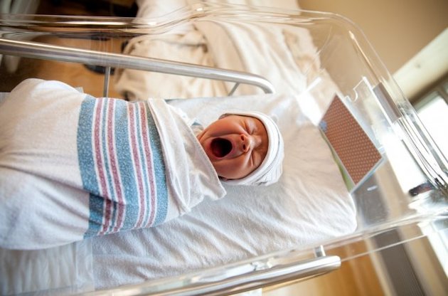 В Україні збільшився розмір виплат при народженні дитини