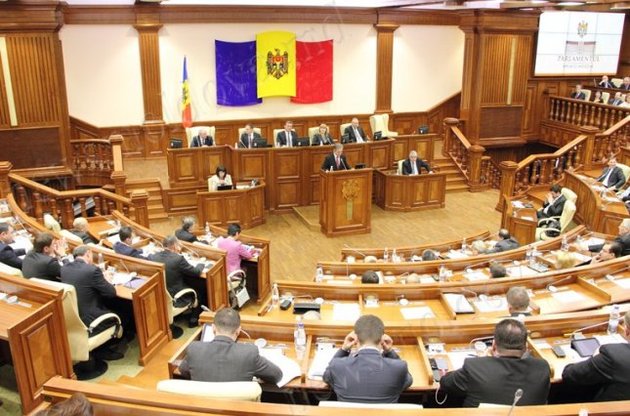 Парламент Молдовы ратифицировал ассоциацию с ЕС под демарш местных коммунистов