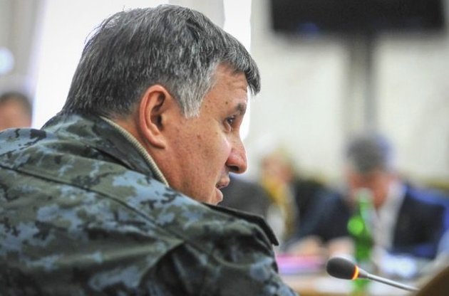 Аваков надеется на освобождение Славянска от боевиков в течение нескольких дней