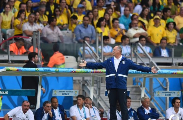 Тренер Бразилії не збирається перебудовувати свою команду через одну поразку