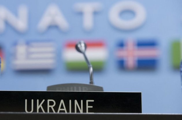 Число сторонников вступления Украины в НАТО превысило количество противников