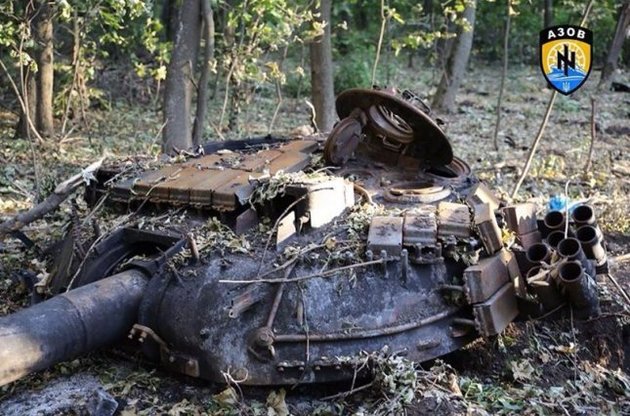 Силы АТО подбили два танка террористов под Новоазовском