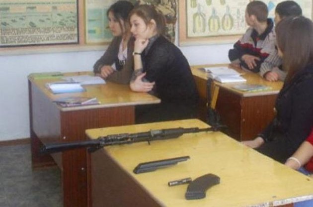 В школах Винницкой области введут курс военной подготовки с восьмого класса