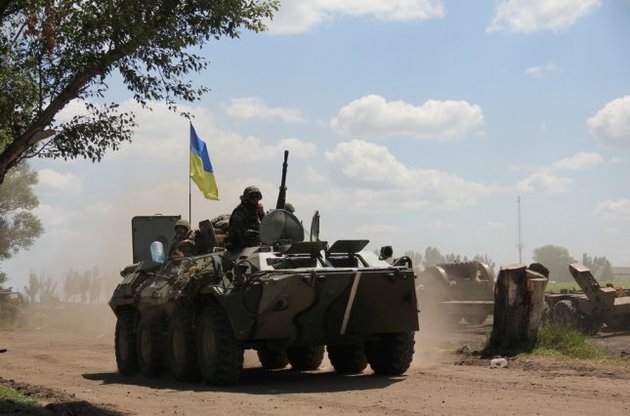 Террористы в зоне АТО подбили украинский БТР,  погибли семь военных