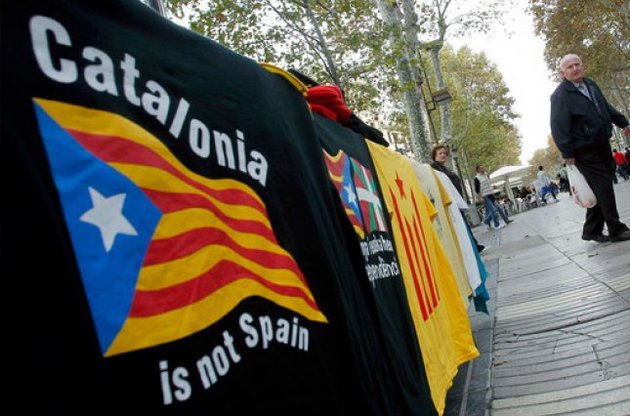 Испания добивается признания незаконным референдума о независимости Каталонии