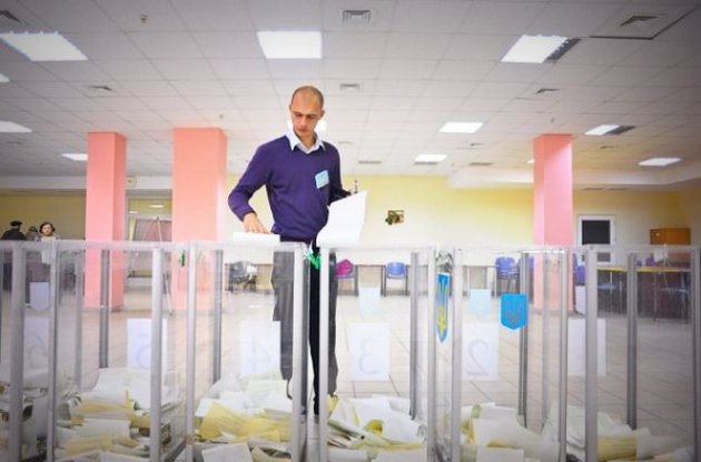 Обработано свыше 3,5% голосов - "Народный Фронт" балансирует лидерством с Блоком Порошенко