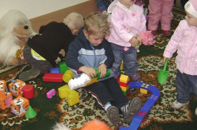 Закарпатье и Ивано-Франковск организуют новогодние праздники для детей Донбасса