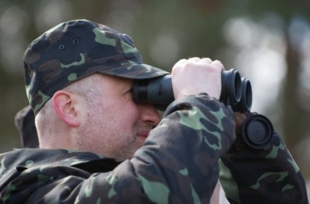 Турчинов допускает введение в Донбассе военного положения