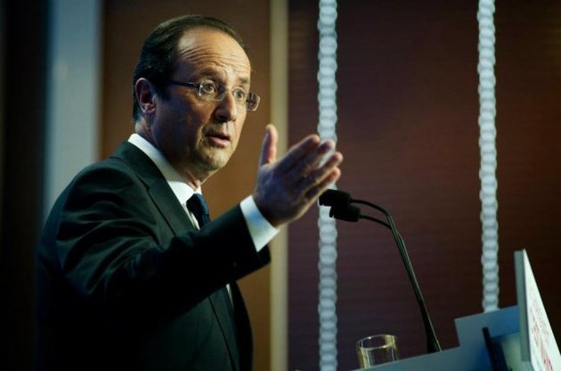 Олланд собирает правительство из-за нападения террористов на издание Charlie Hebdo