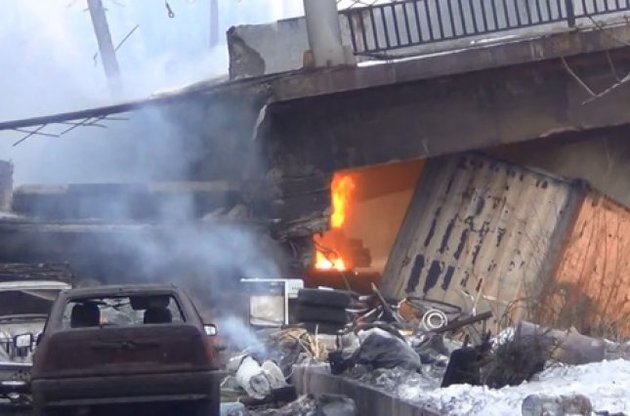 В Донецке взорвали Путиловский мост