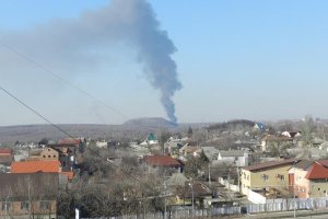 Над Донецком виднеется столб дыма