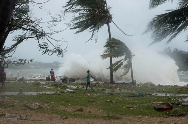 Ураган "Пэм" возле Австралии унес жизни не менее 44 человек