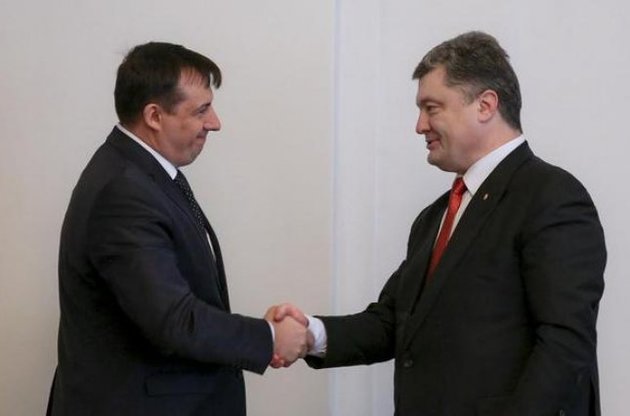 Порошенко пообещал назначать губернаторами областей только местных жителей