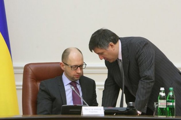 Аваков и Яценюк представили детали реформы МВД