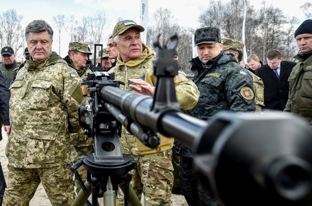 Благодаря затишью на востоке Украина усилила противотанковую оборону - Порошенко