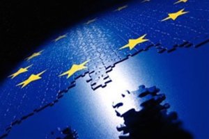 Совет ЕС продлил санкции против Клюева, Лукаш и Табачника