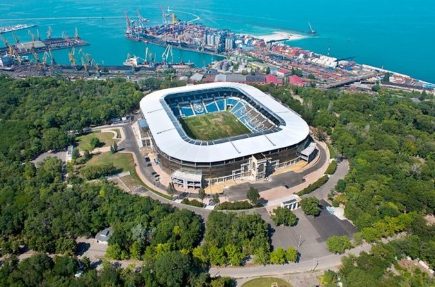 Суперкубок Украины: на стадионе "Черноморец" установили заградительные сетки