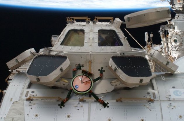 NASA розробило робота, здатного пересуватися по поверхні корабля у космосі