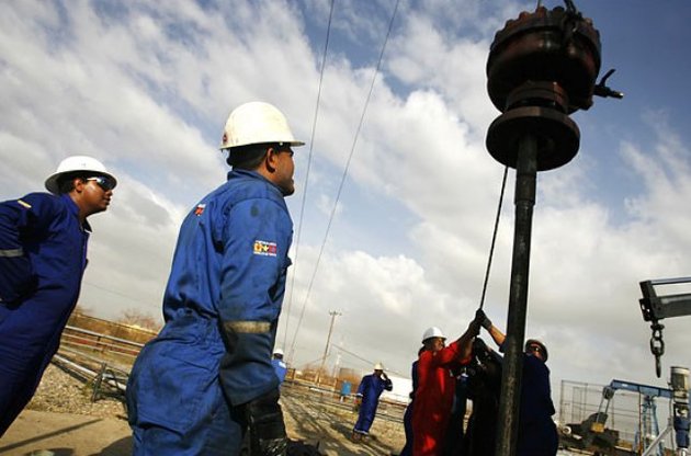 Цены на нефть снижаются на данных из Китая и США