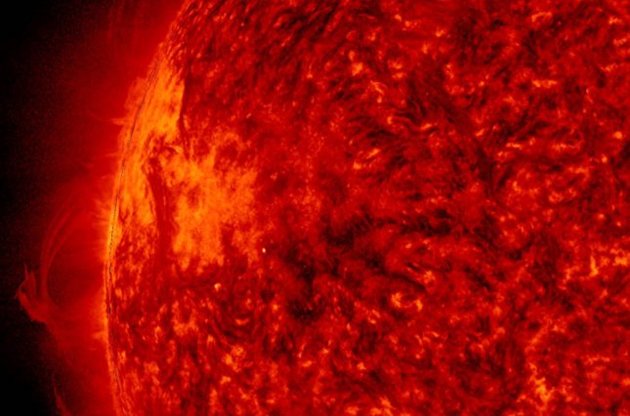 NASA опубликовало фотографию "жуткого" солнечного протуберанца