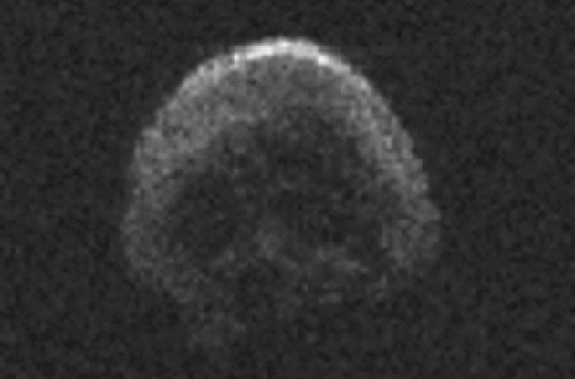 "Хелловінський" астероїд, що пролетів повз Землю, виявився мертвою кометою