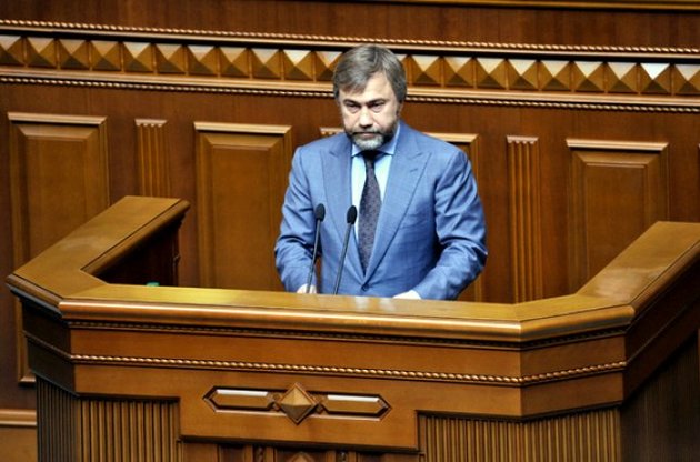 Представники МВС принесли в Раду депутату Новинському повістку з викликом на допит