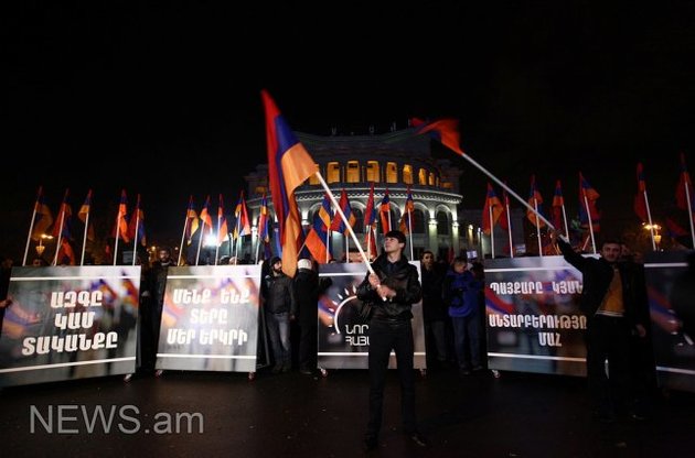 Оппозиция Армении заявила о начале круглосуточной акции протеста