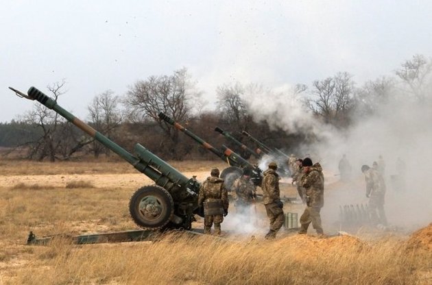 РНБО: Україна планує в 2016 році збільшити на 30% витрати на розвиток озброєнь