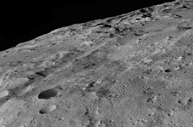 Апарат Dawn передав на Землю фото Церери з рекордно близької відстані