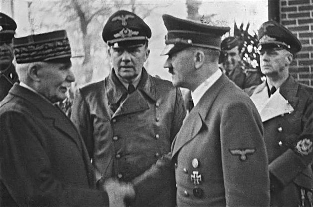 Франция рассекретила архивы режима Виши, который сотрудничал с Гитлером – BBC