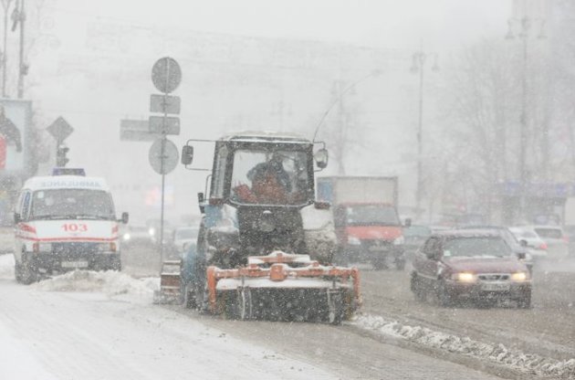 Столичные власти ограничили въезд крупногабаритных авто из-за сильного снегопада