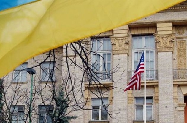 У посольстві США в Україні підтвердили факт переговорів Нуланд і Суркова