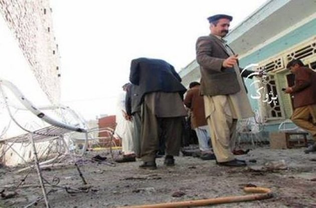 В Афганістані 13 осіб загинули внаслідок атаки смертника на будинок чиновника