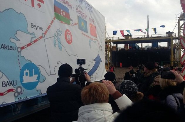 Украина и Азербайджан будут развивать "новый шелковый путь" в обход России