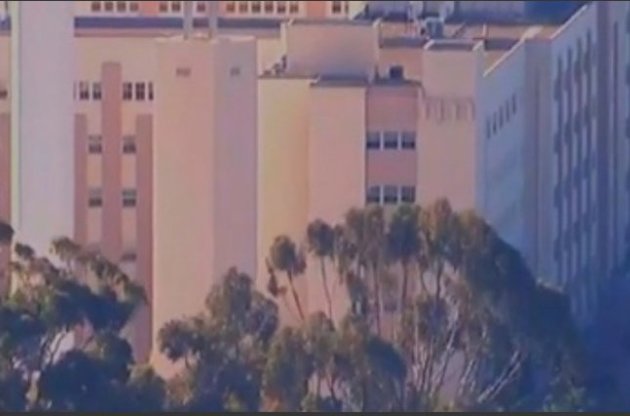 Неизвестный открыл стрельбу в военном госпитале в Калифорнии