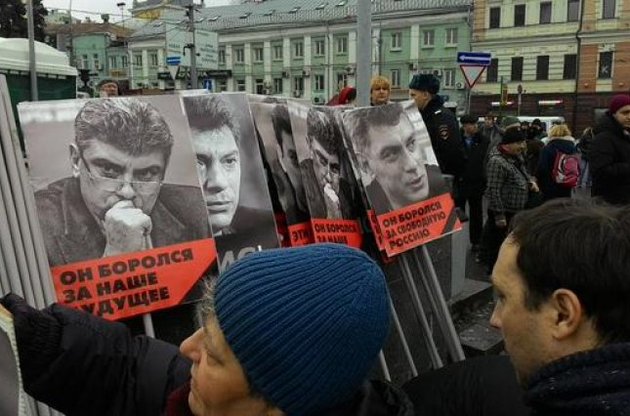 Російські слідчі виявили у вбивстві Нємцова закордонний слід