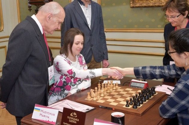 Музычук и Ифань завершили ничьей третью партию матча за шахматную корону