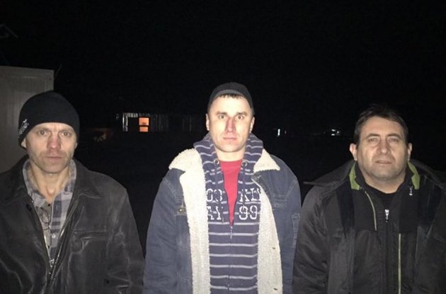 Из плена освобождены трое украинцев