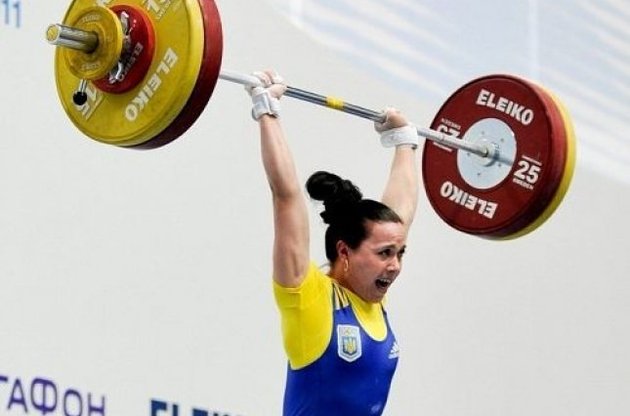 Украинка Паратова завоевала "серебро" чемпионата Европы по тяжелой атлетике