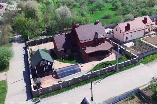 Вице-премьер Кистион построил особняк на земле своего водителя – СМИ