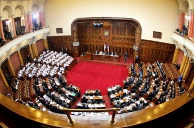 В Сербии на парламентских выборах побеждает партия премьера