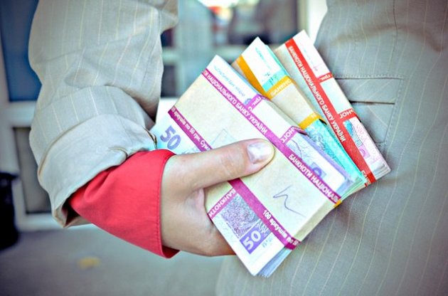 В Украине впервые за два года выросла реальная зарплата